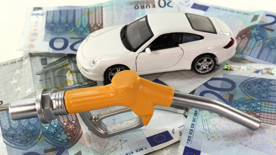 Geplante Spritpreisbremse Rund 12,2 Cent Entlastung je Liter