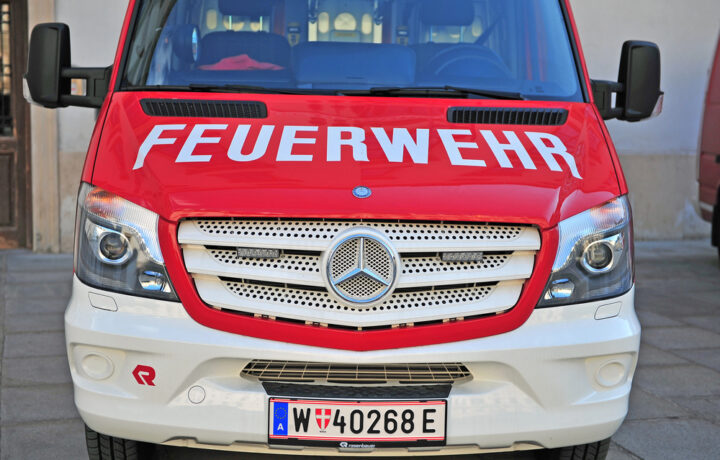 Pkw auf der A12 bei Haiming vollständig ausgebrannt